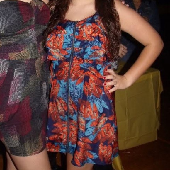 Feather Patterned Dress - Picture 5 of 5